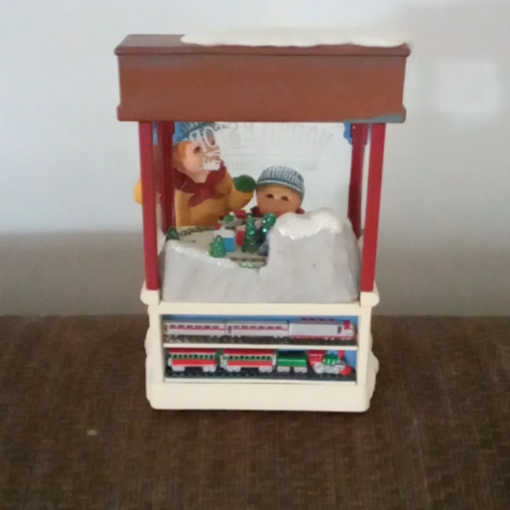 Hallmark Keepsake Ornament Club 2007 Christmas Window